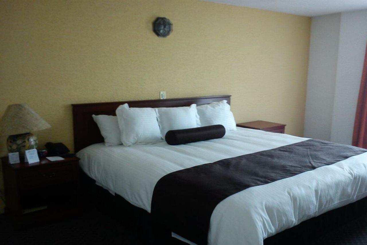 Howard Johnson By Wyndham Morelia Calle Real מראה חיצוני תמונה