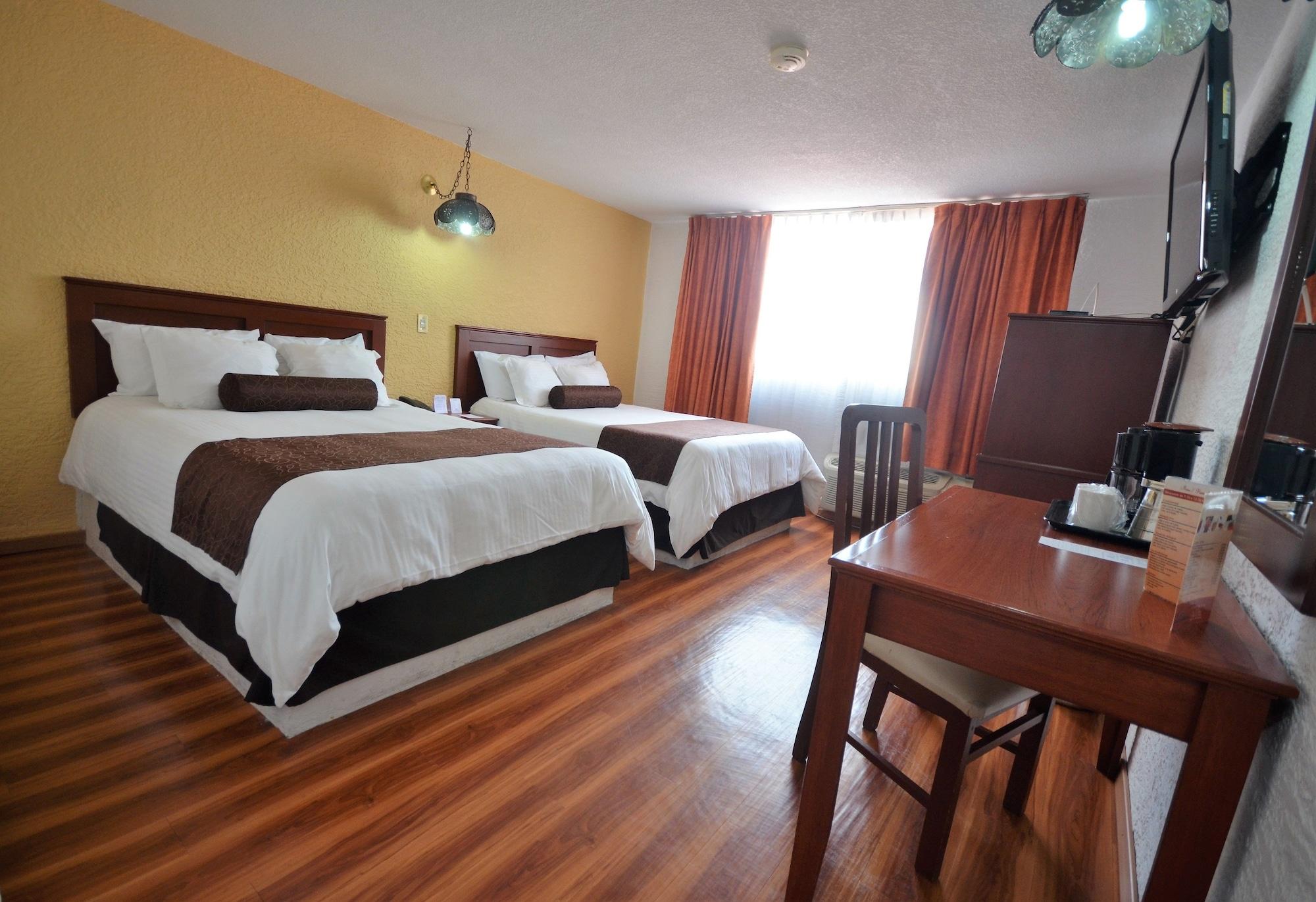 Howard Johnson By Wyndham Morelia Calle Real מראה חיצוני תמונה