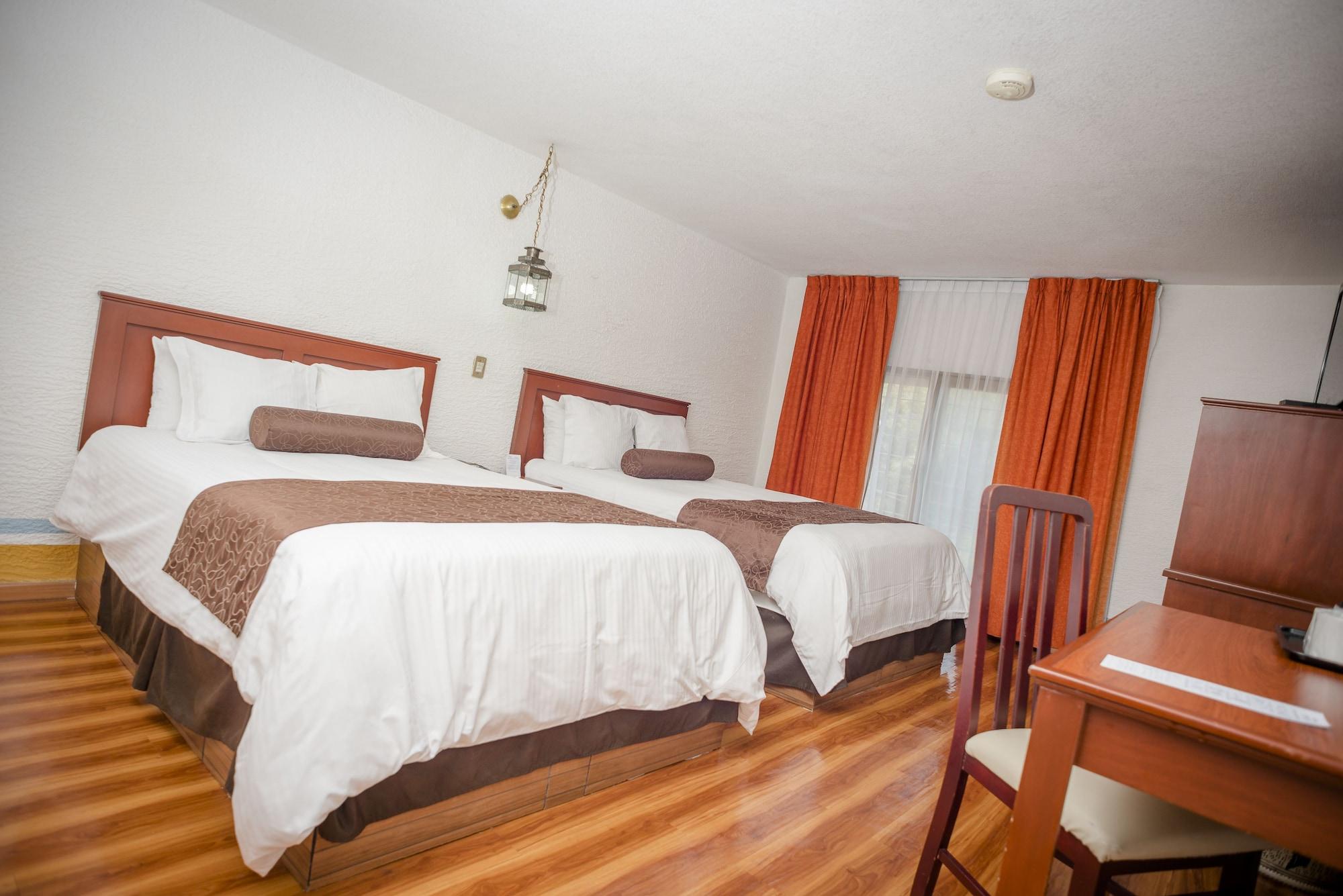 Howard Johnson By Wyndham Morelia Calle Real מראה חיצוני תמונה