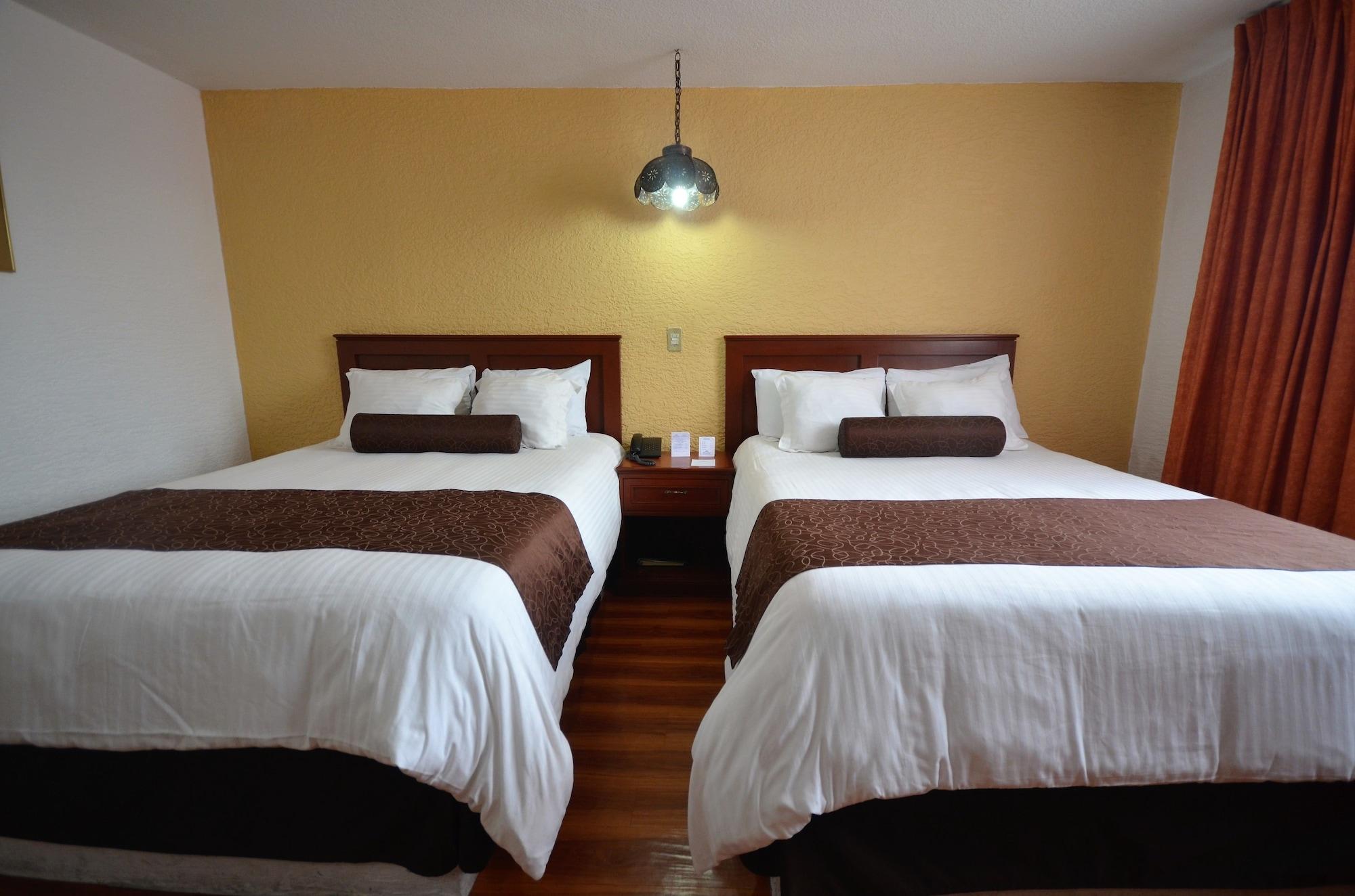 Howard Johnson By Wyndham Morelia Calle Real מראה חיצוני תמונה