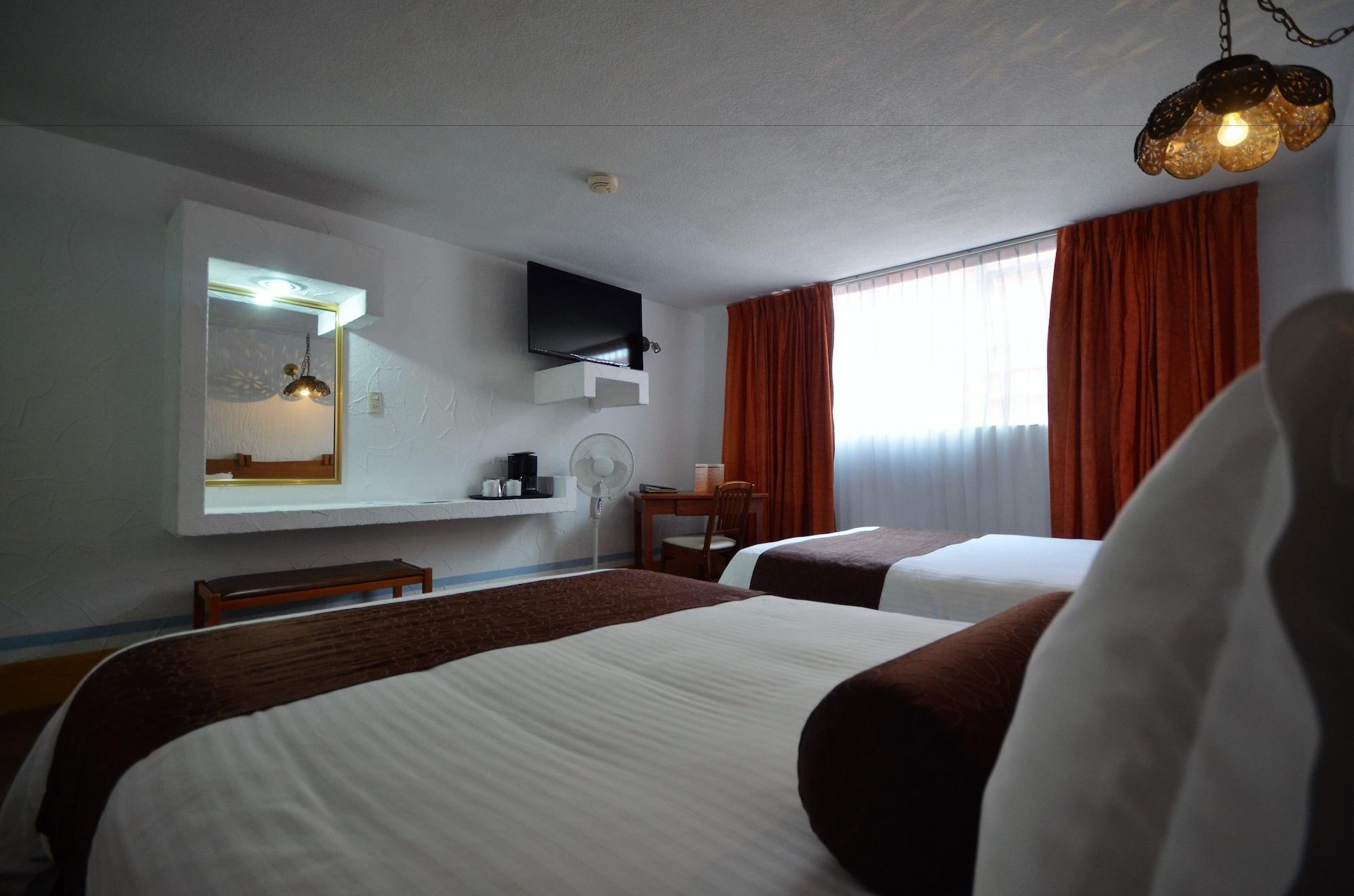 Howard Johnson By Wyndham Morelia Calle Real מראה חיצוני תמונה
