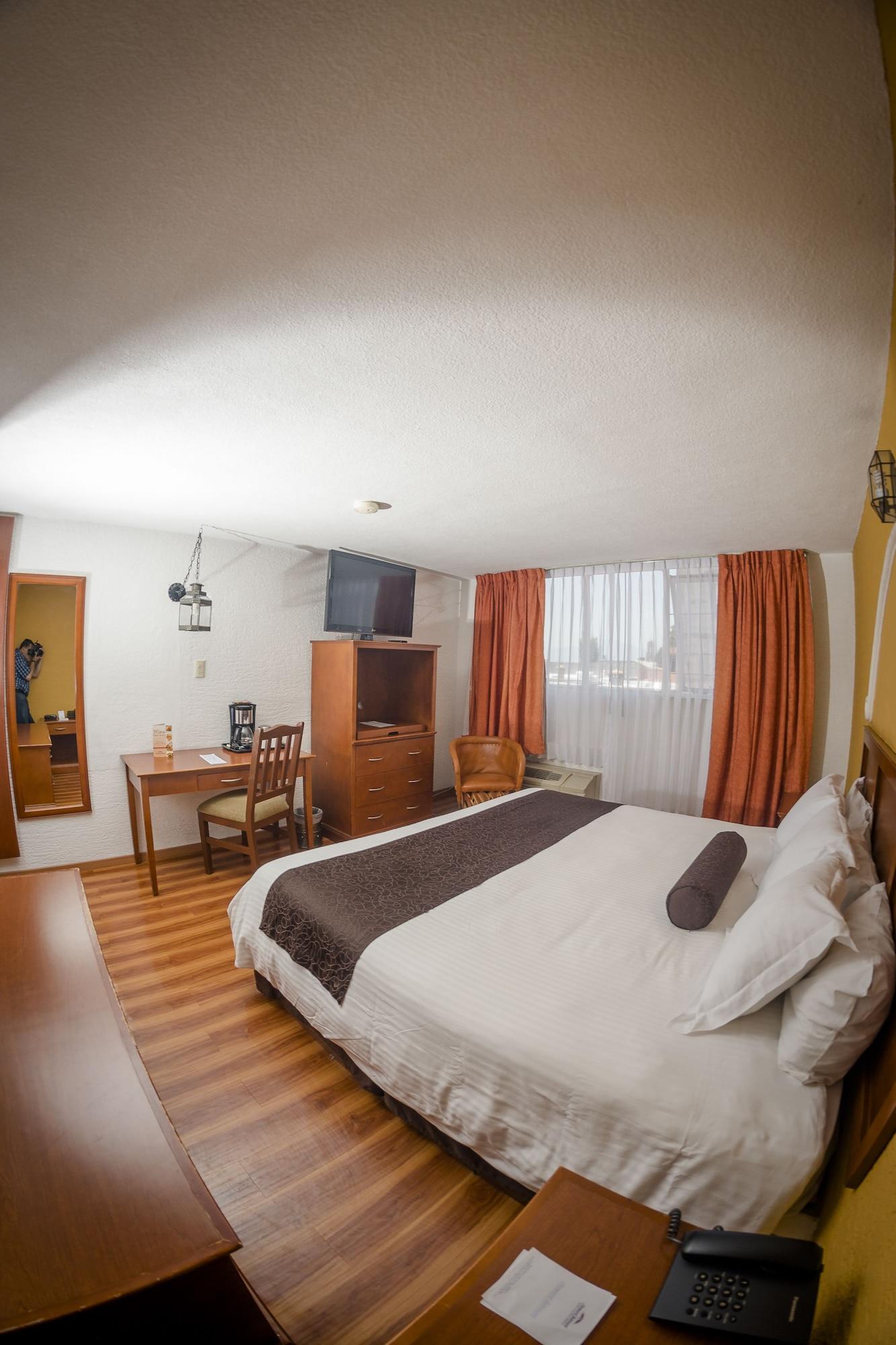Howard Johnson By Wyndham Morelia Calle Real מראה חיצוני תמונה