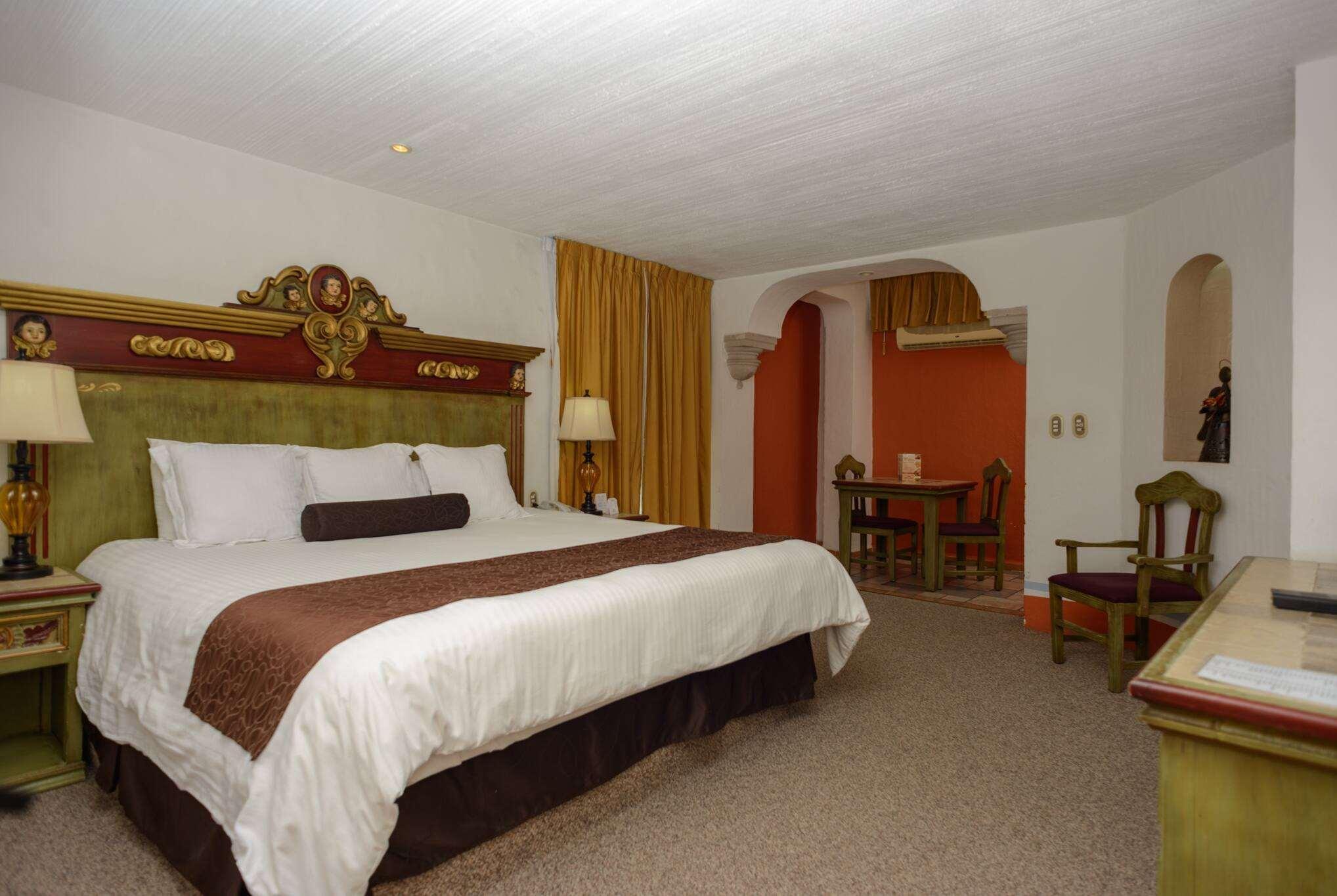 Howard Johnson By Wyndham Morelia Calle Real מראה חיצוני תמונה