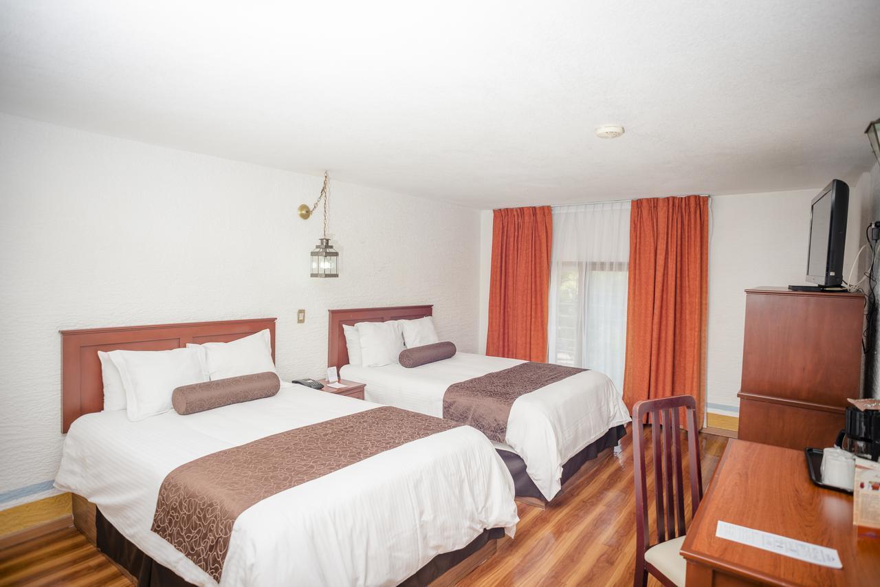 Howard Johnson By Wyndham Morelia Calle Real מראה חיצוני תמונה